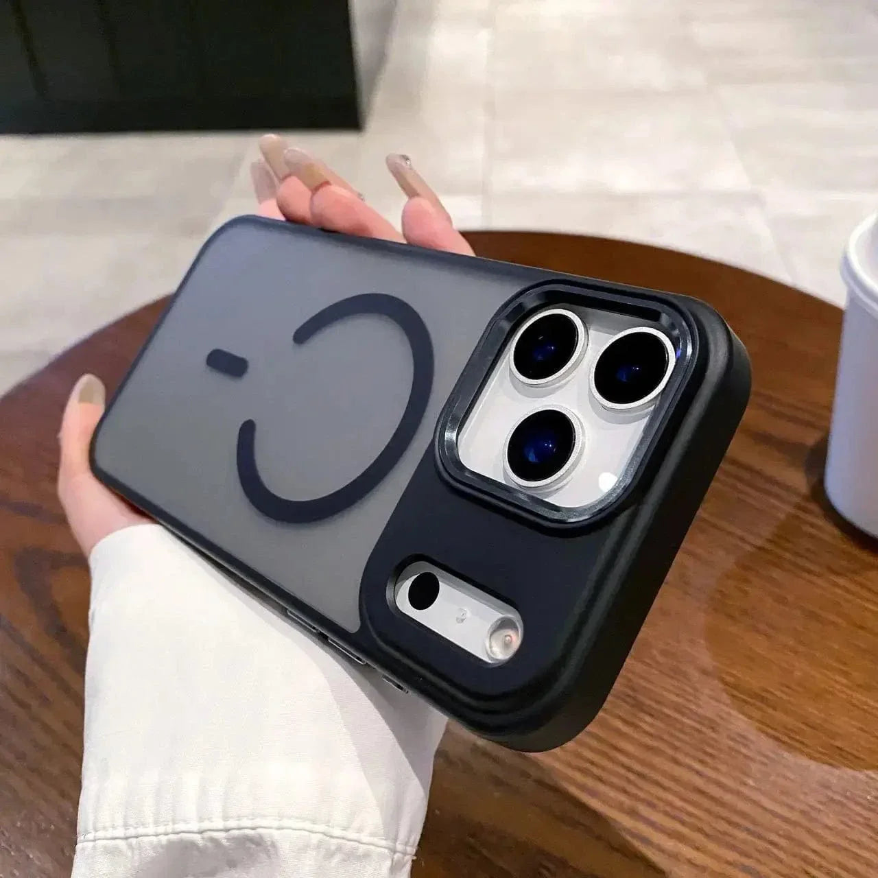 Premium Smoke Magnetic Transparent Back Cover For Iphone 17 Pro Max - Black