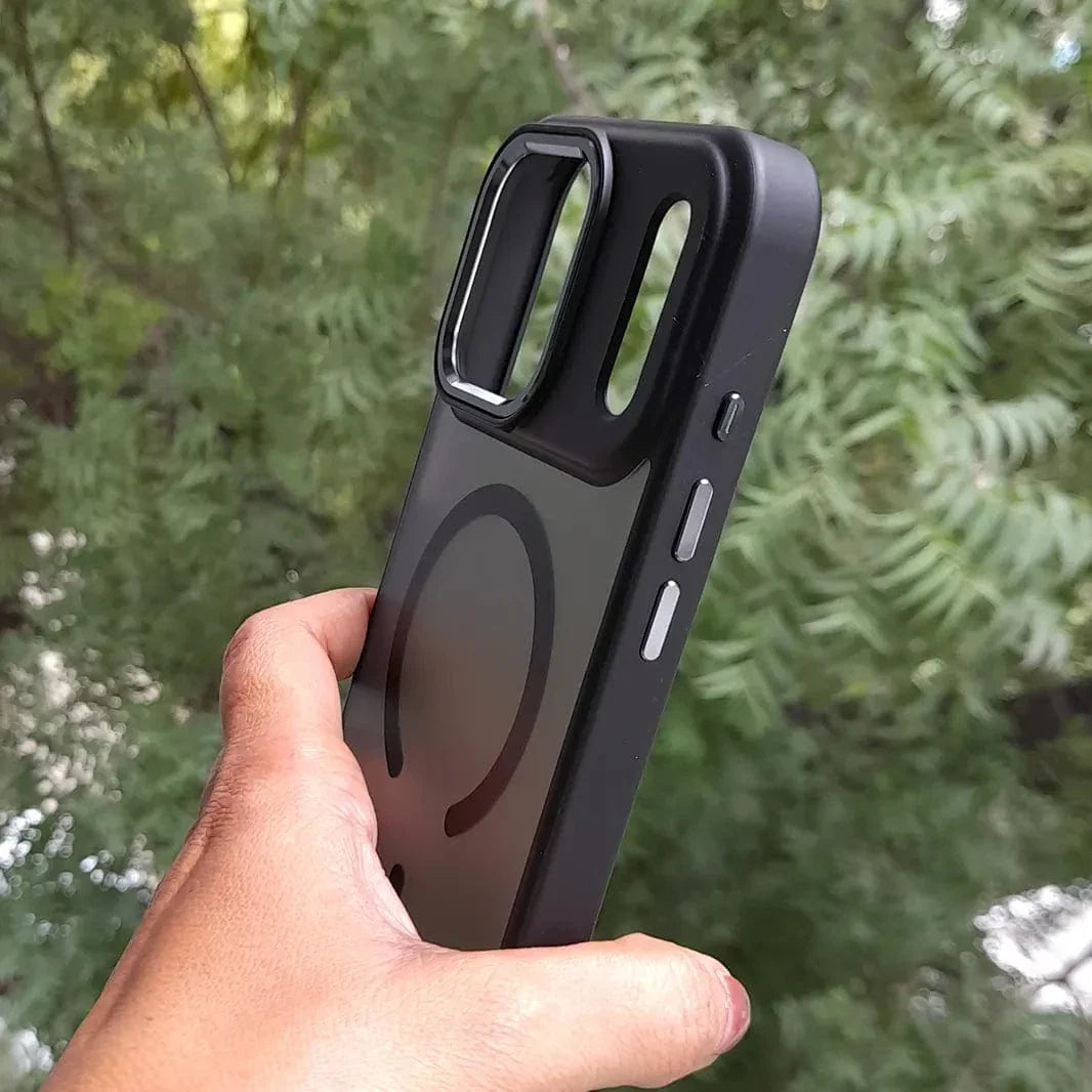 Premium Smoke Magnetic Transparent Back Cover For Iphone 17 Pro Max - Black